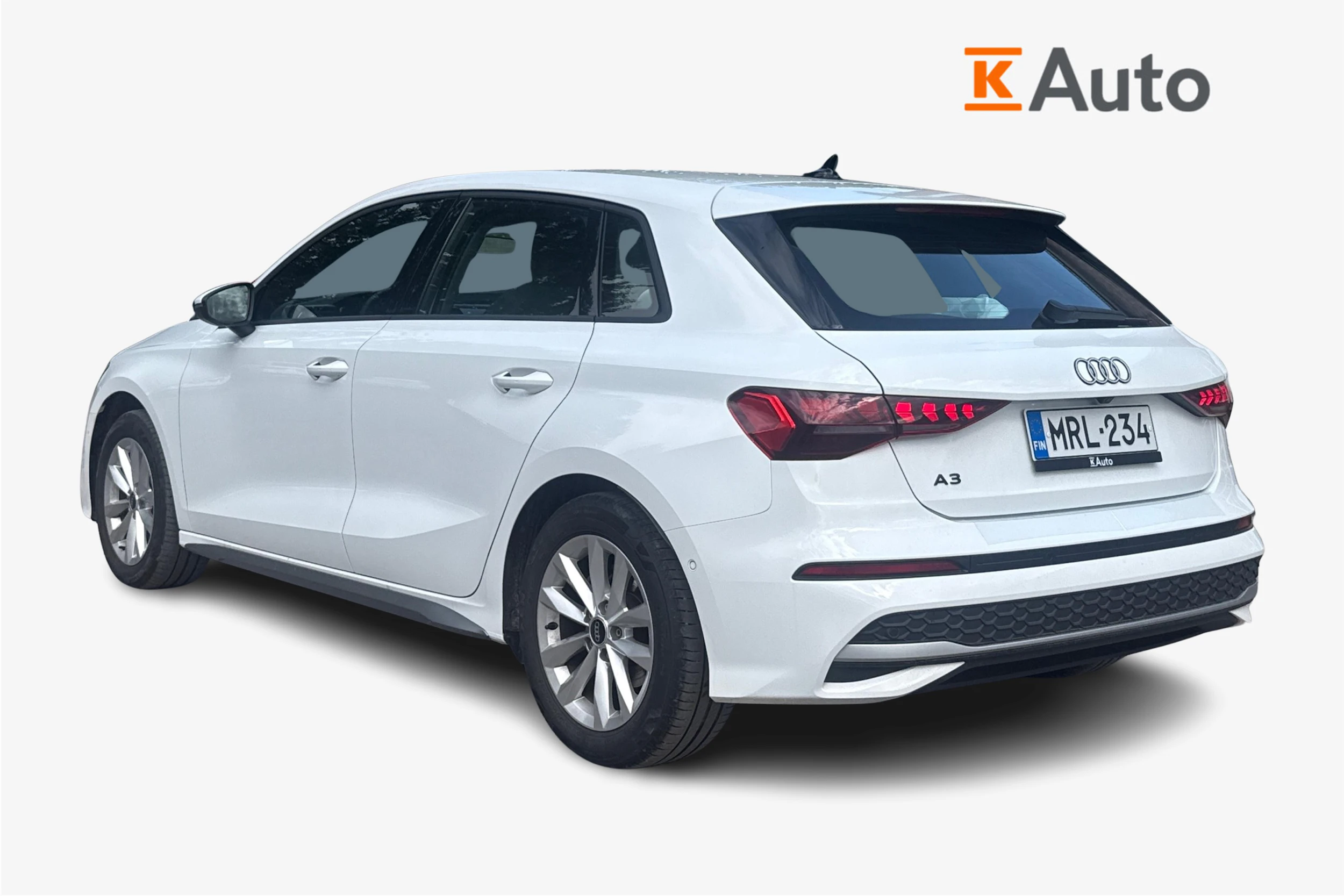 valkoinen Audi A3 2025 kuva 2.