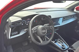 punainen Audi A3 2025 kuva 3.