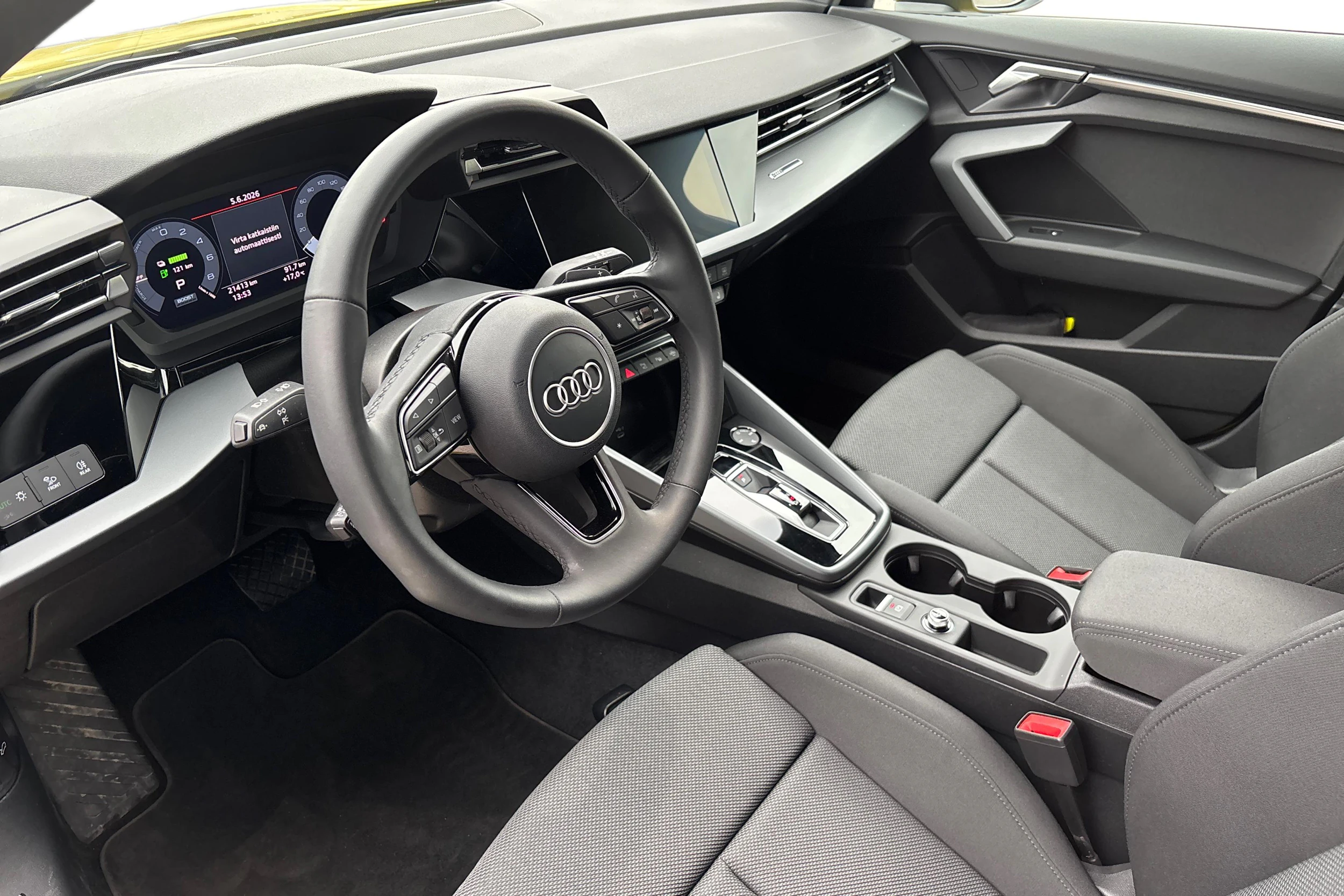 keltainen Audi A3 2025 kuva 6.