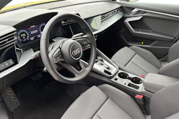 keltainen Audi A3 2025 kuva 6.