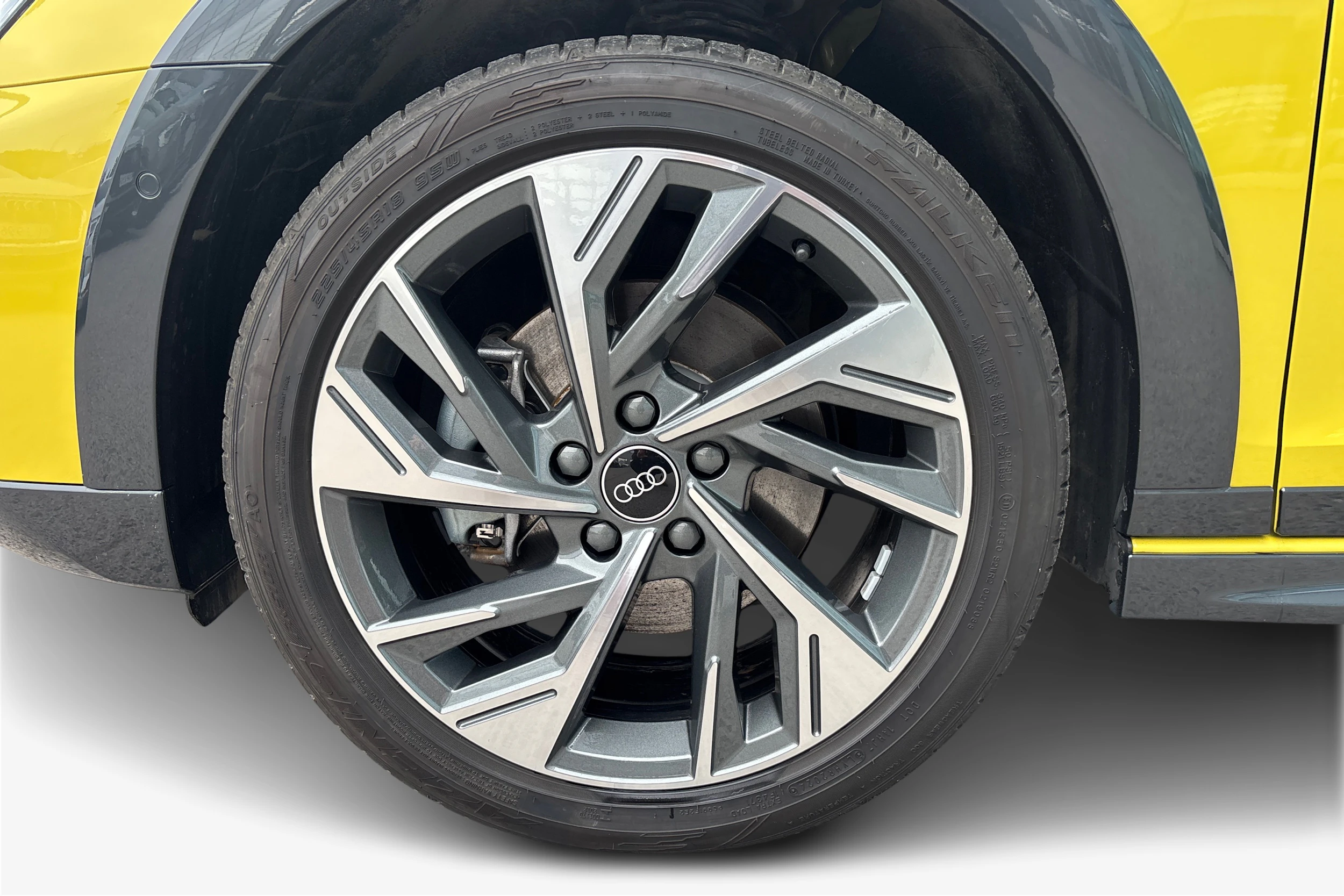 keltainen Audi A3 2025 kuva 9.