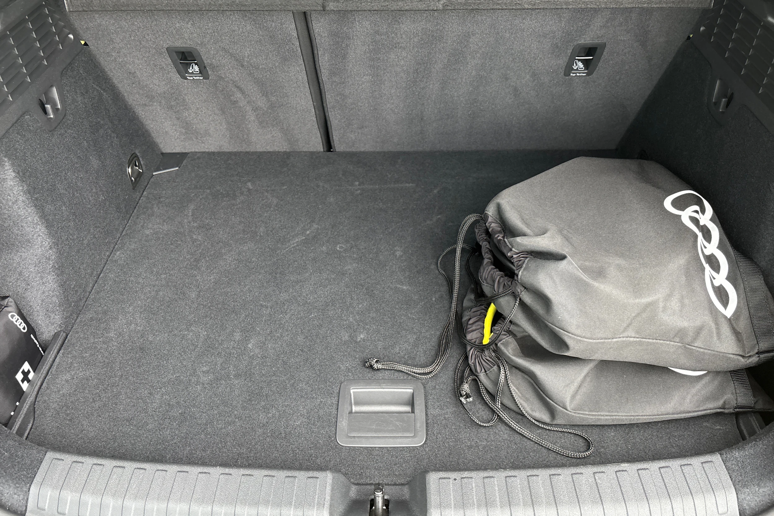 keltainen Audi A3 2025 kuva 13.