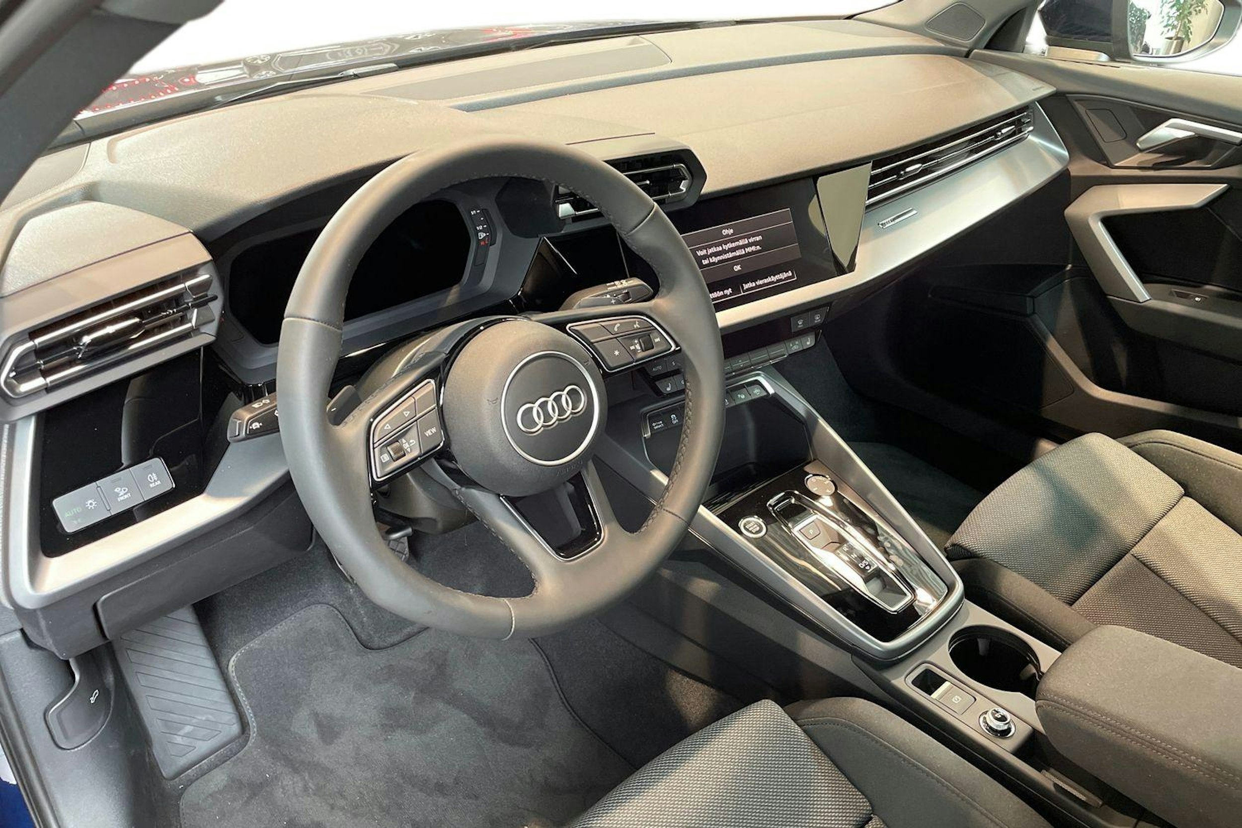 sininen Audi A3 2025 kuva 6.