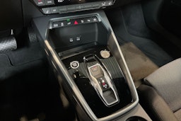 sininen Audi A3 2025 kuva 14.