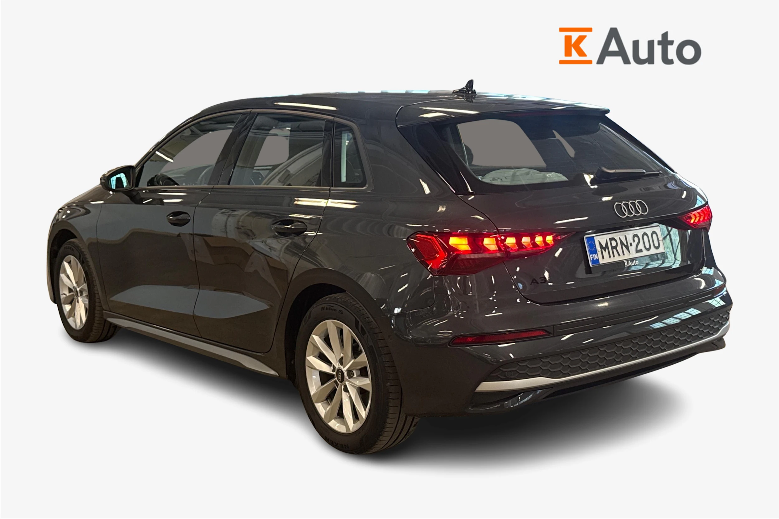 harmaa Audi A3 2025 kuva 2.