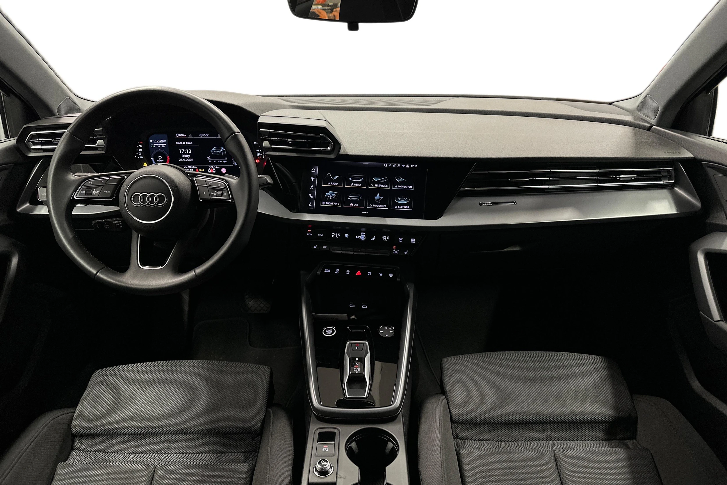 harmaa Audi A3 2025 kuva 7.