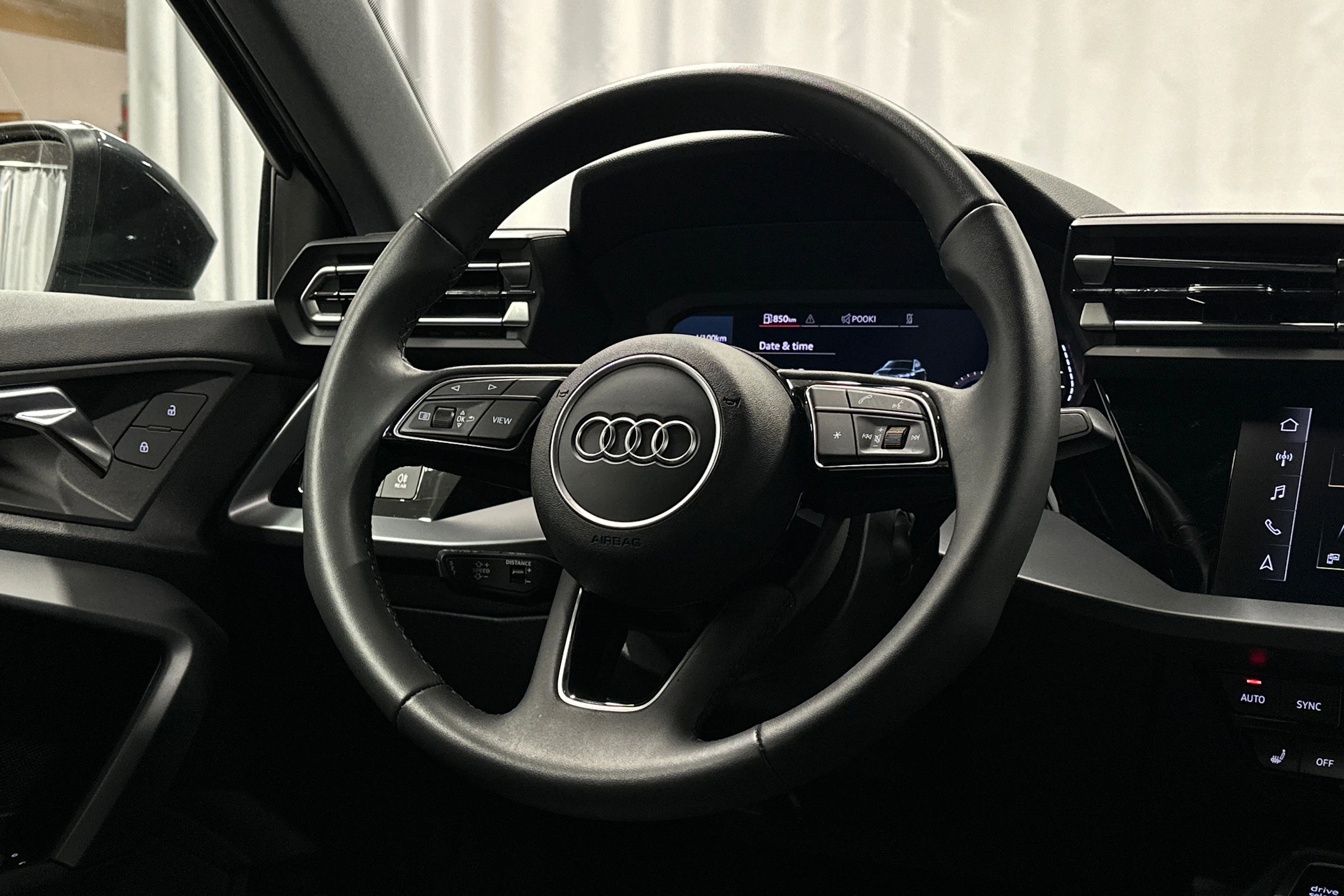 harmaa Audi A3 2025 kuva 13.