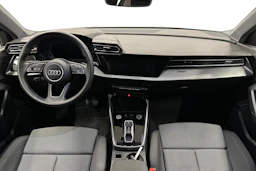 musta Audi A3 2025 kuva 7.