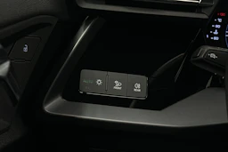 musta Audi A3 2025 kuva 15.