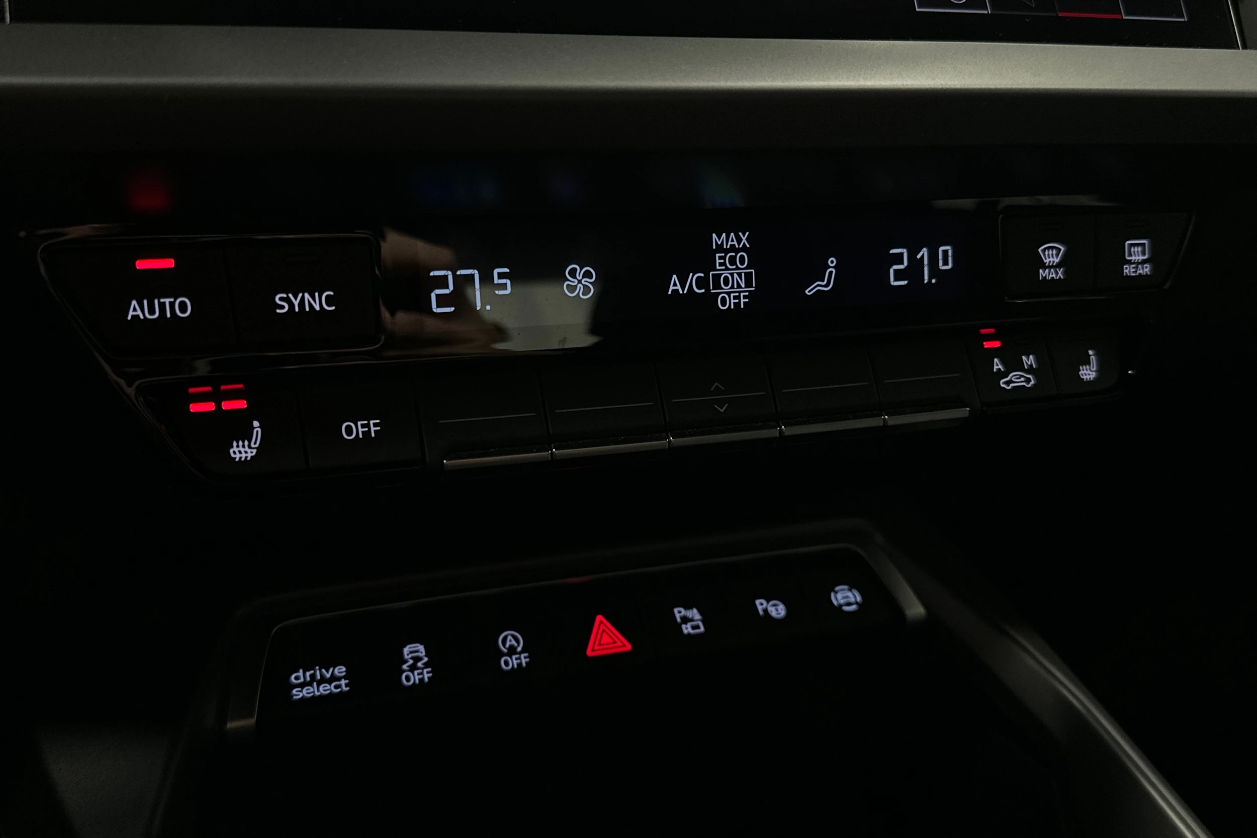 musta Audi A3 2025 kuva 29.