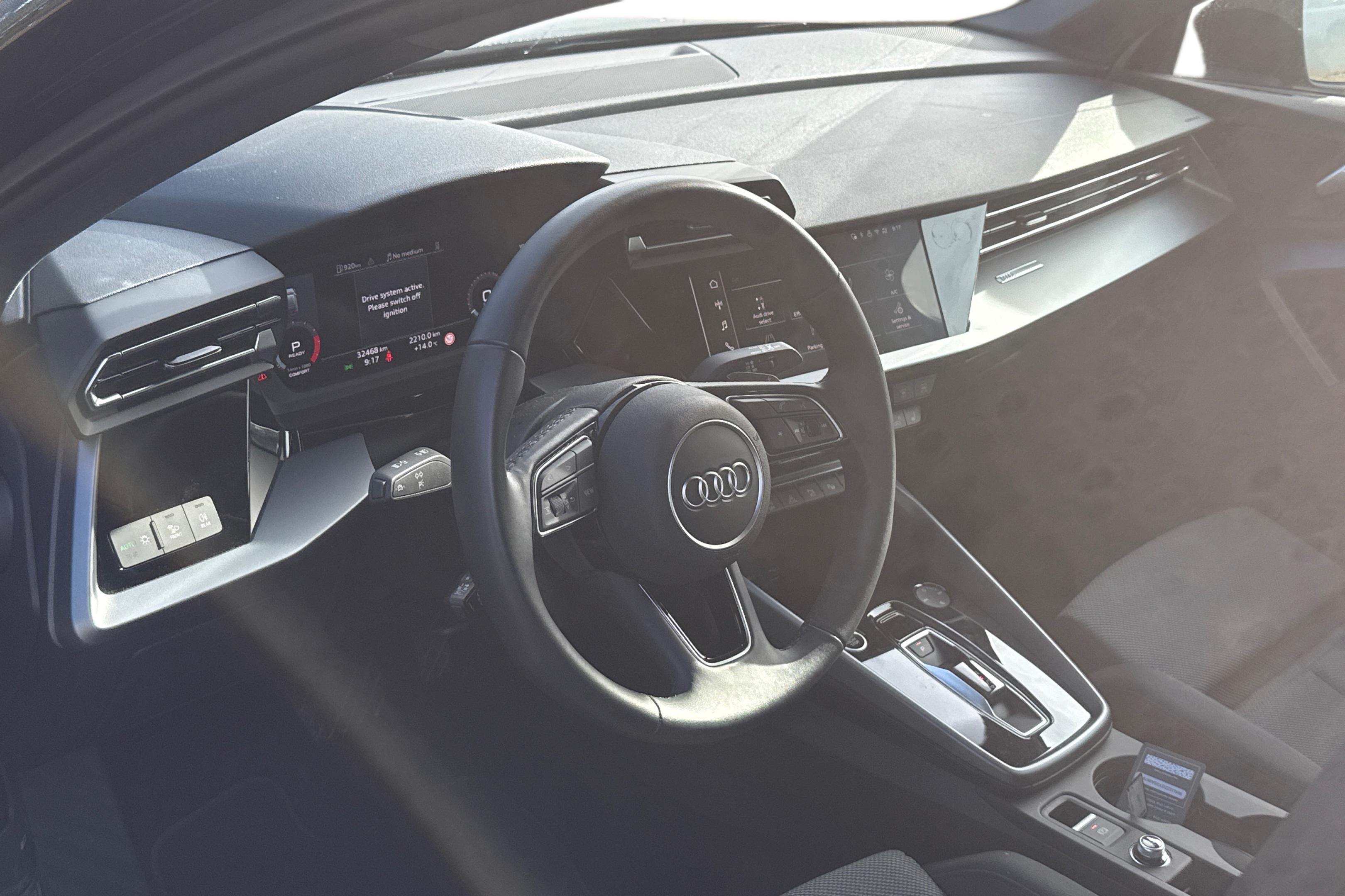 Audi A3 Sportback 30 TFSI 2025, photo 3/3
