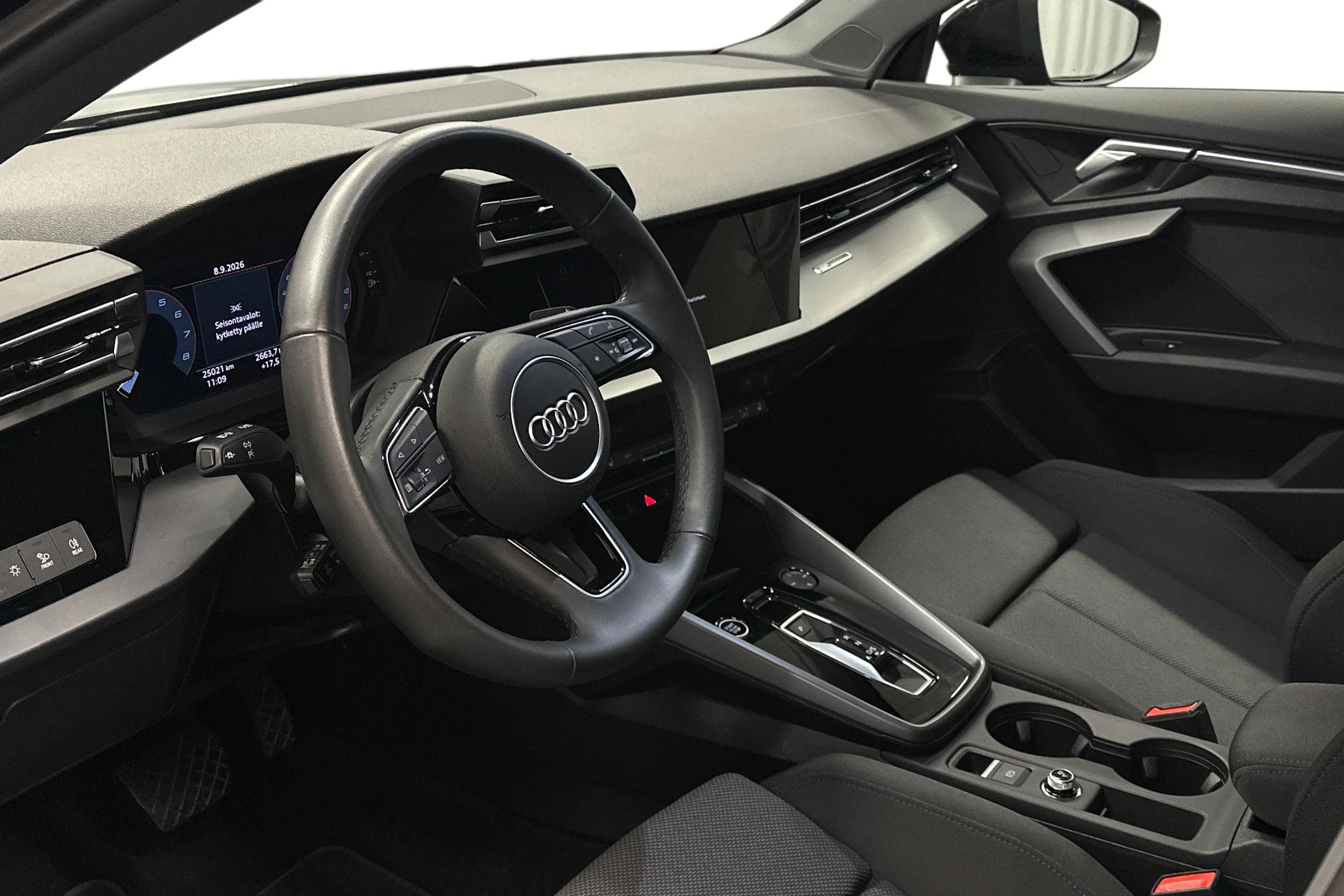 musta Audi A3 2025 kuva 6.