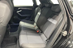 musta Audi A3 2025 kuva 8.