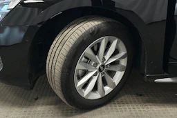musta Audi A3 2025 kuva 10.