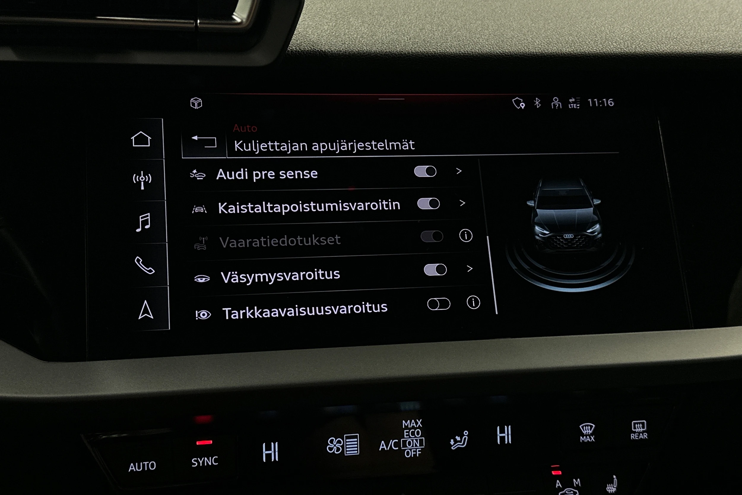 musta Audi A3 2025 kuva 25.