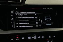 musta Audi A3 2025 kuva 25.