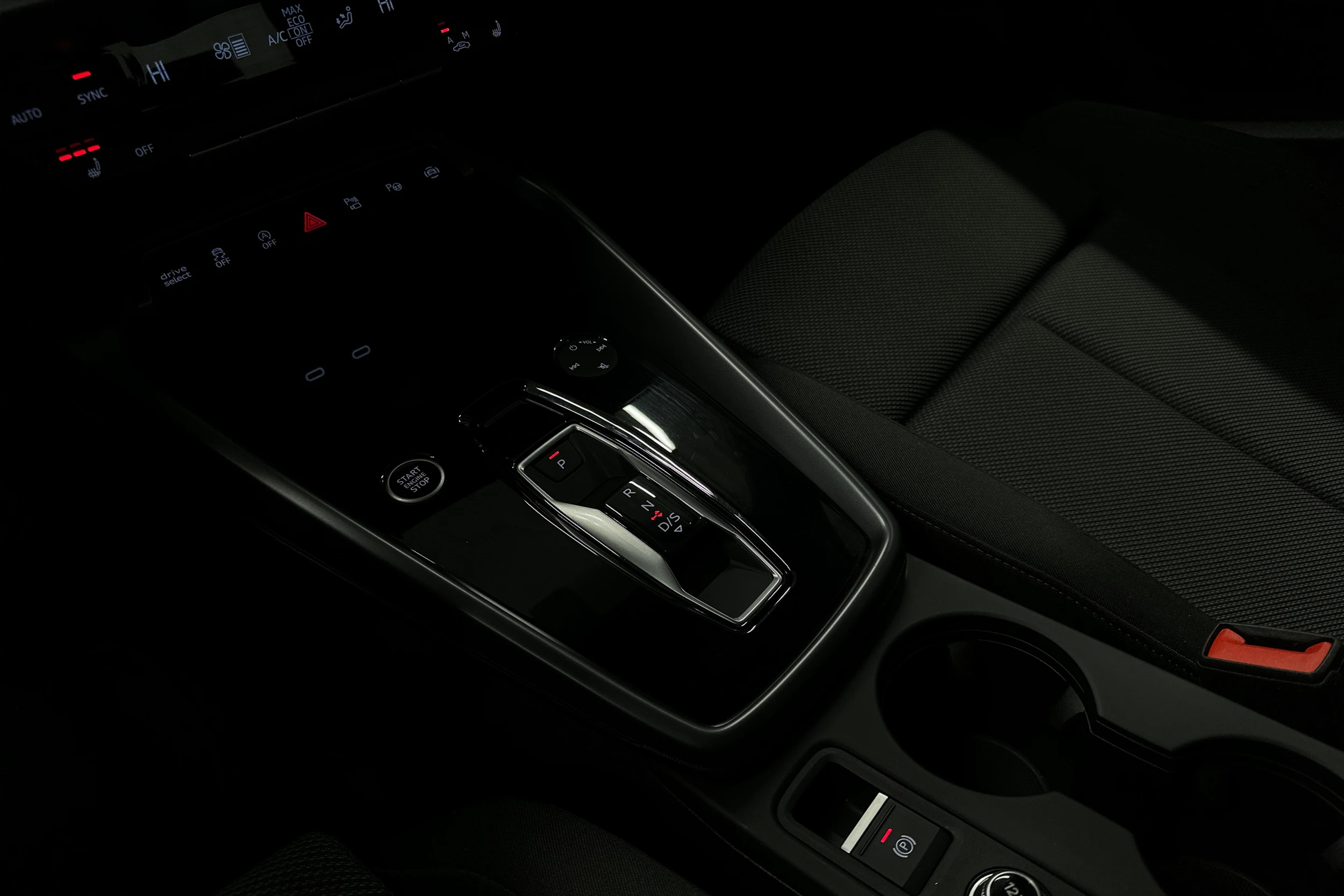 musta Audi A3 2025 kuva 29.