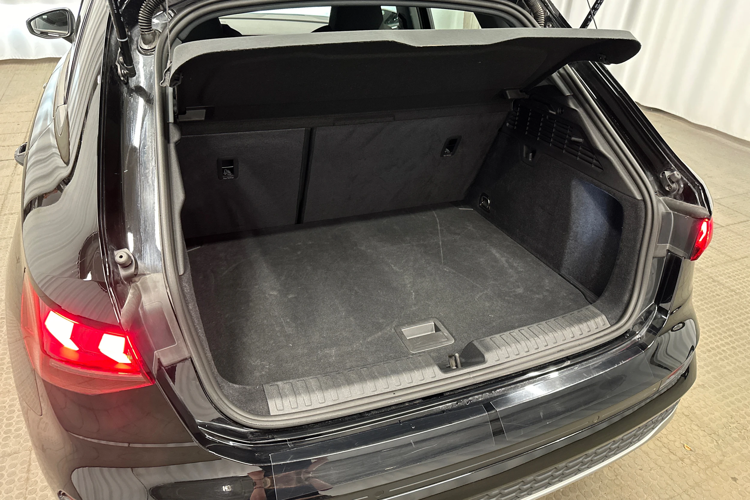 musta Audi A3 2025 kuva 32.