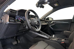 musta Audi A3 2025 kuva 3.