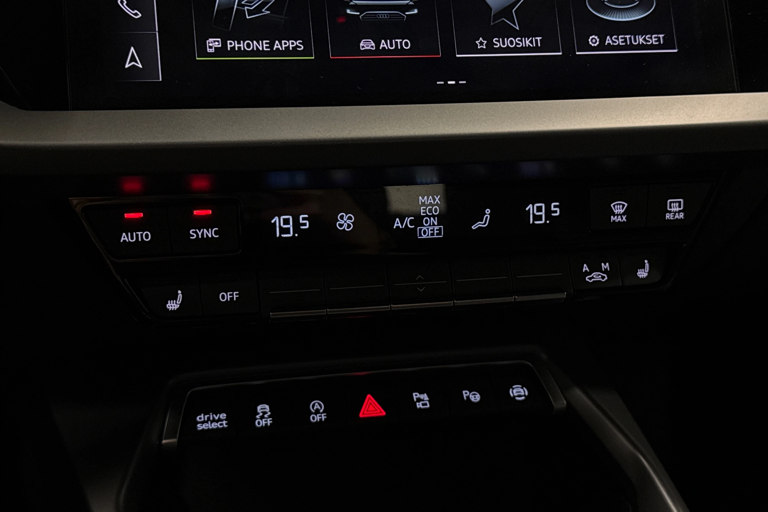 musta Audi A3 2025 kuva 29.