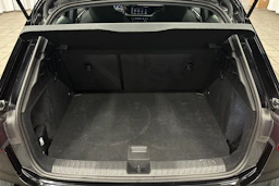 musta Audi A3 2025 kuva 11.