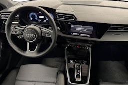 met. sininen Audi A3 2025 kuva 7.