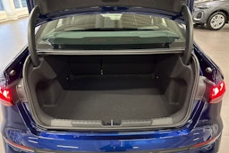 met. sininen Audi A3 2025 kuva 11.