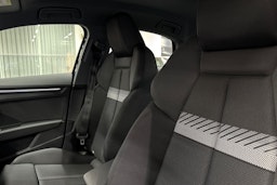 met. sininen Audi A3 2025 kuva 12.