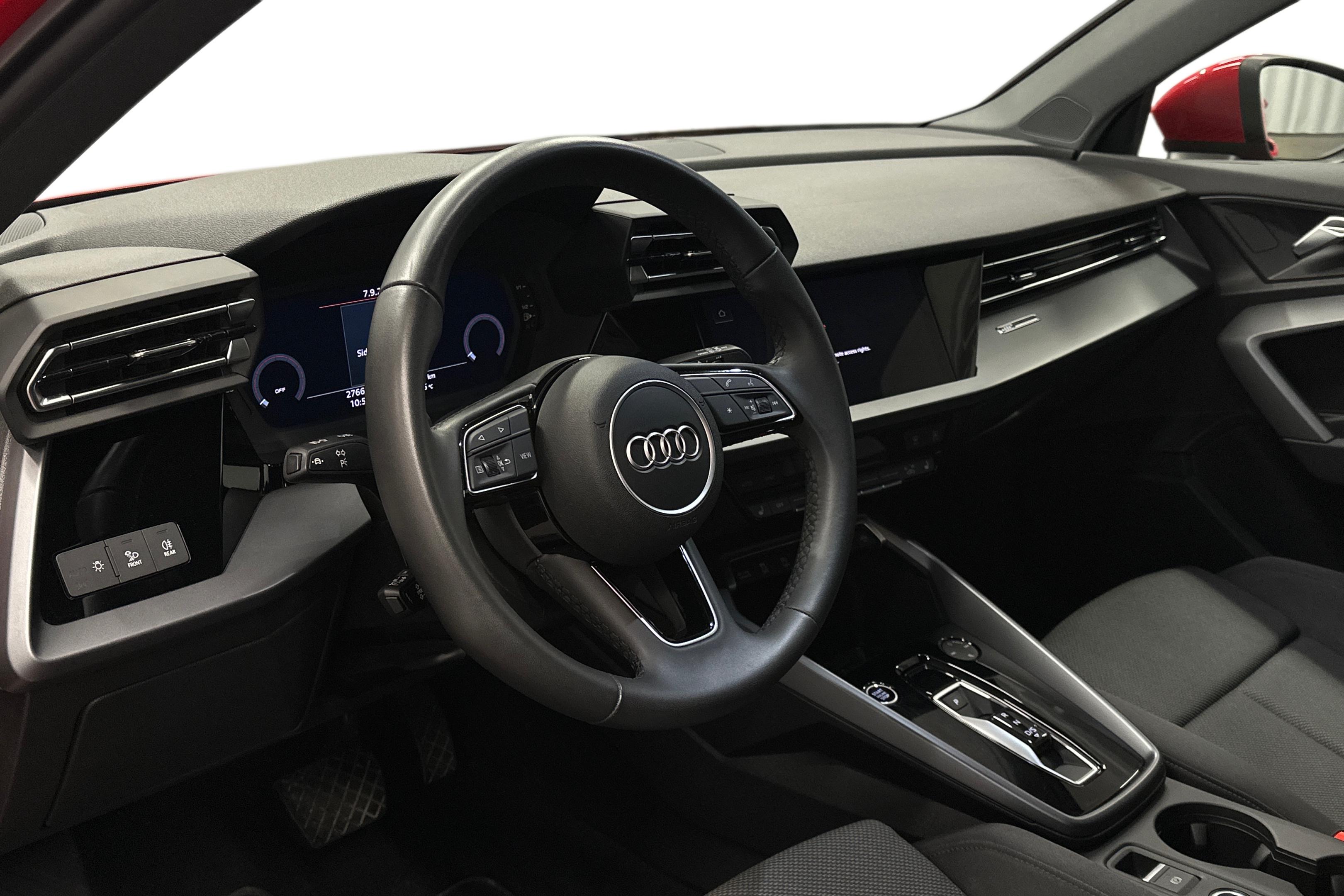 Audi A3 Sportback 30 TFSI 2025, photo 6/33