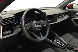 punainen Audi A3 2025 kuva 6.