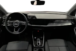 punainen Audi A3 2025 kuva 7.