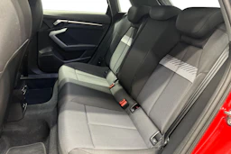 punainen Audi A3 2025 kuva 8.