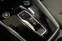 punainen Audi A3 2025 kuva 30.