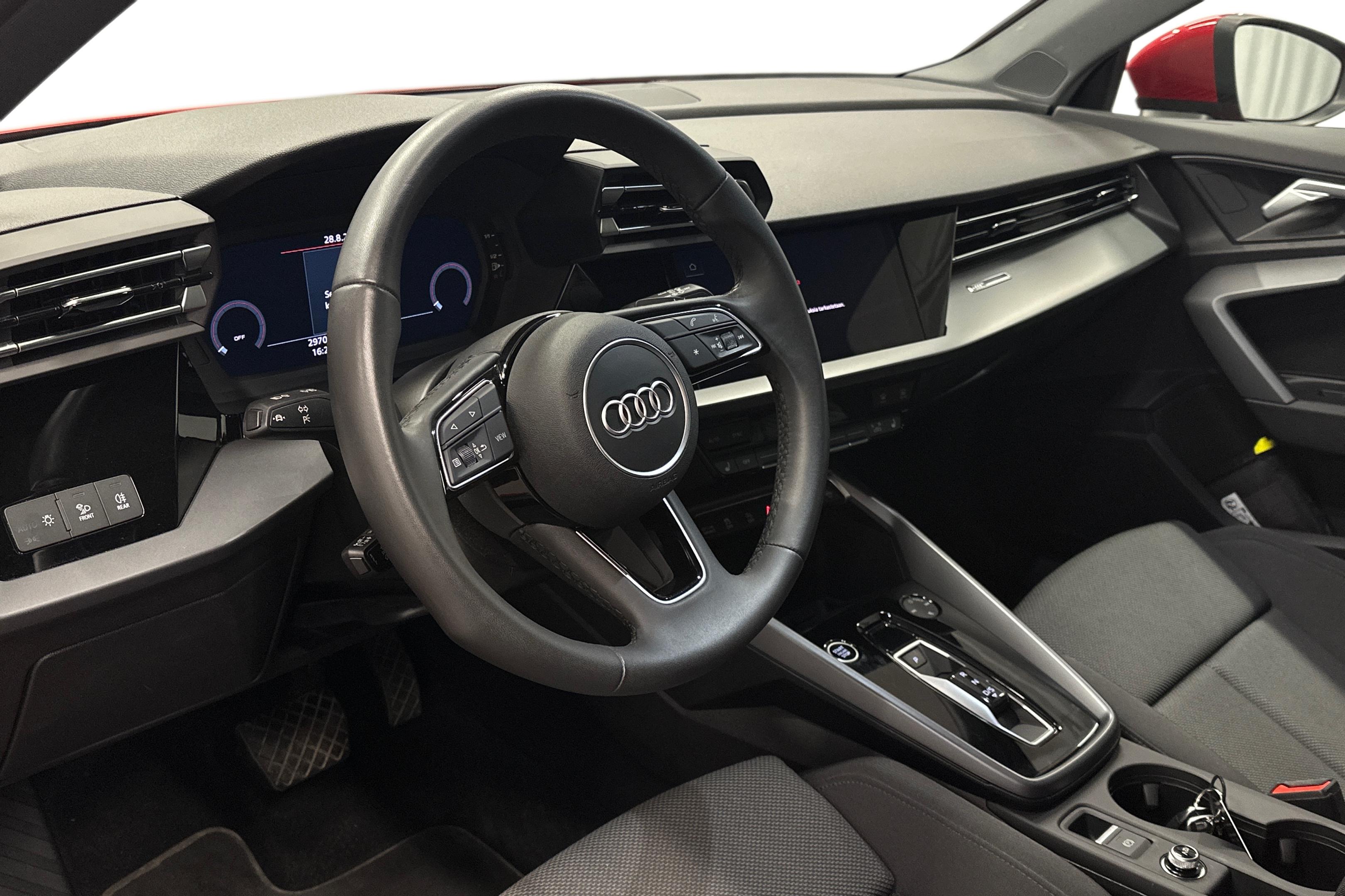 Audi A3 Sportback 30 TFSI 2025, photo 6/36