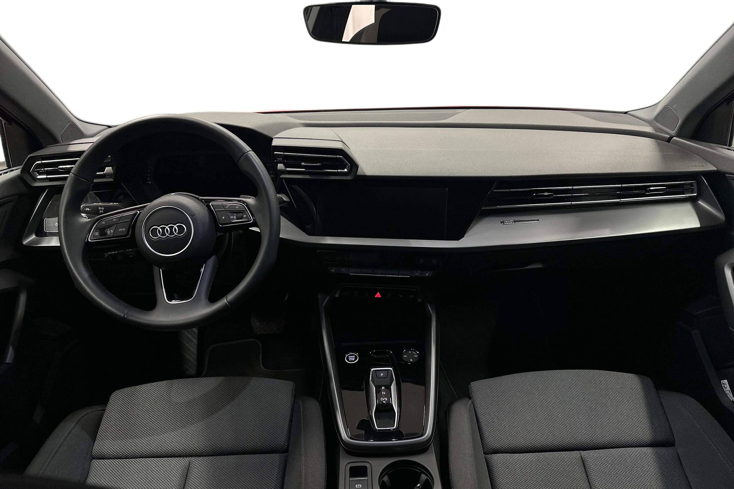 punainen Audi A3 2025 kuva 7.