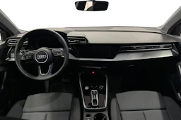 punainen Audi A3 2025 kuva 7.