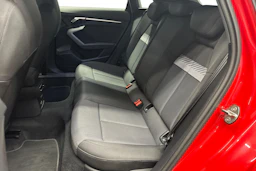 punainen Audi A3 2025 kuva 8.