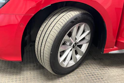 punainen Audi A3 2025 kuva 10.