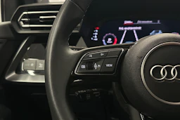 punainen Audi A3 2025 kuva 11.
