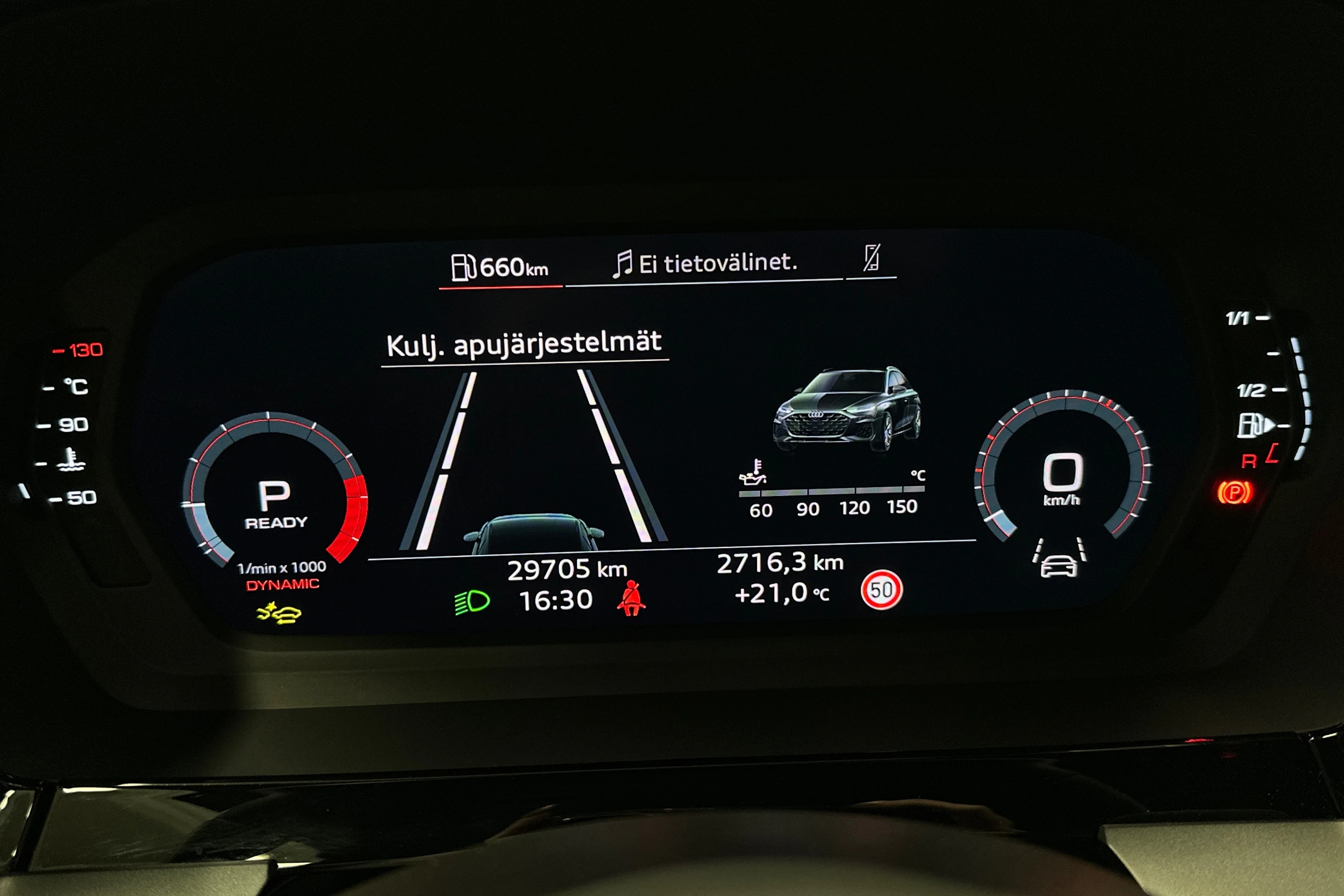 punainen Audi A3 2025 kuva 13.