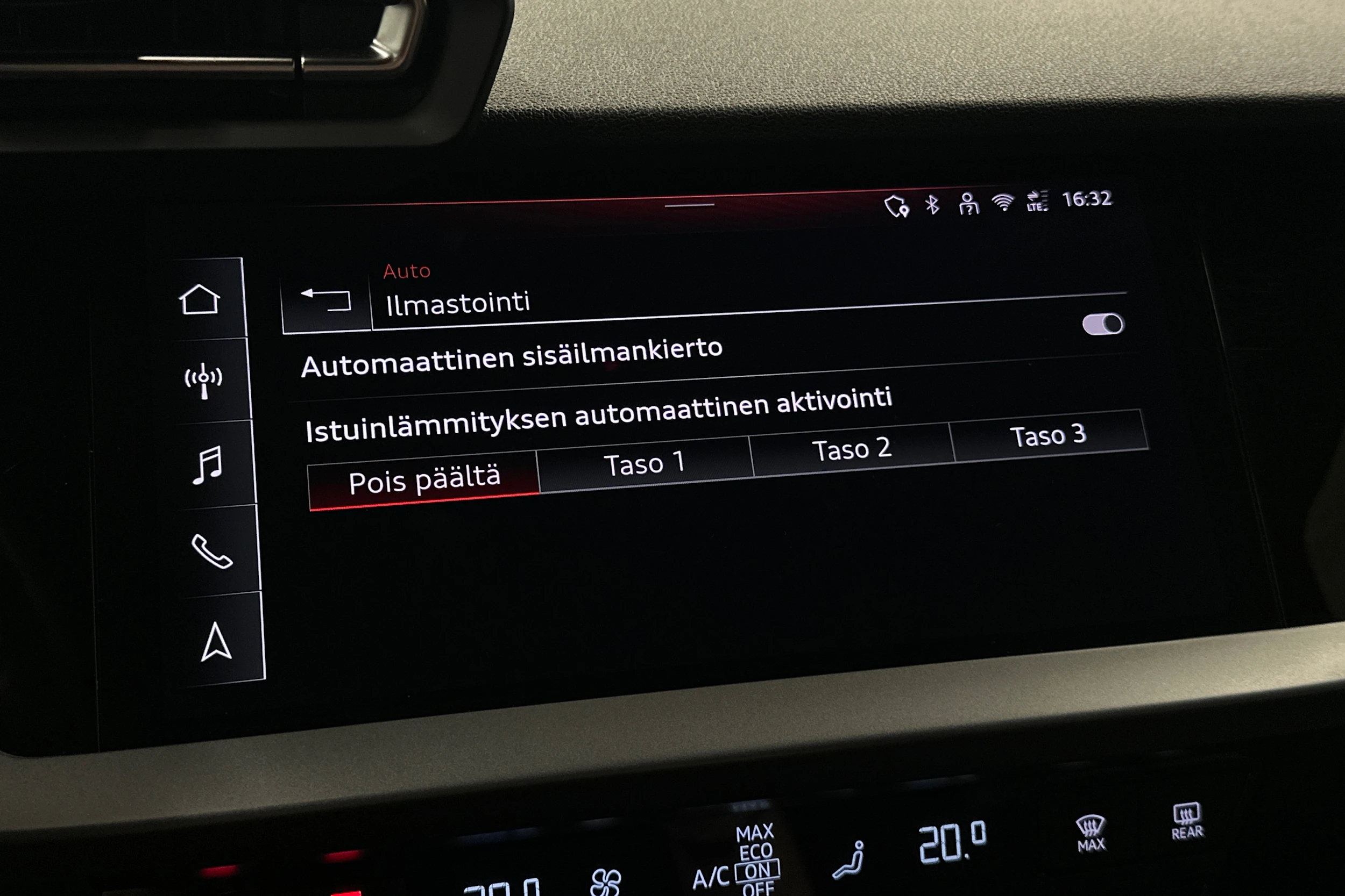 punainen Audi A3 2025 kuva 23.