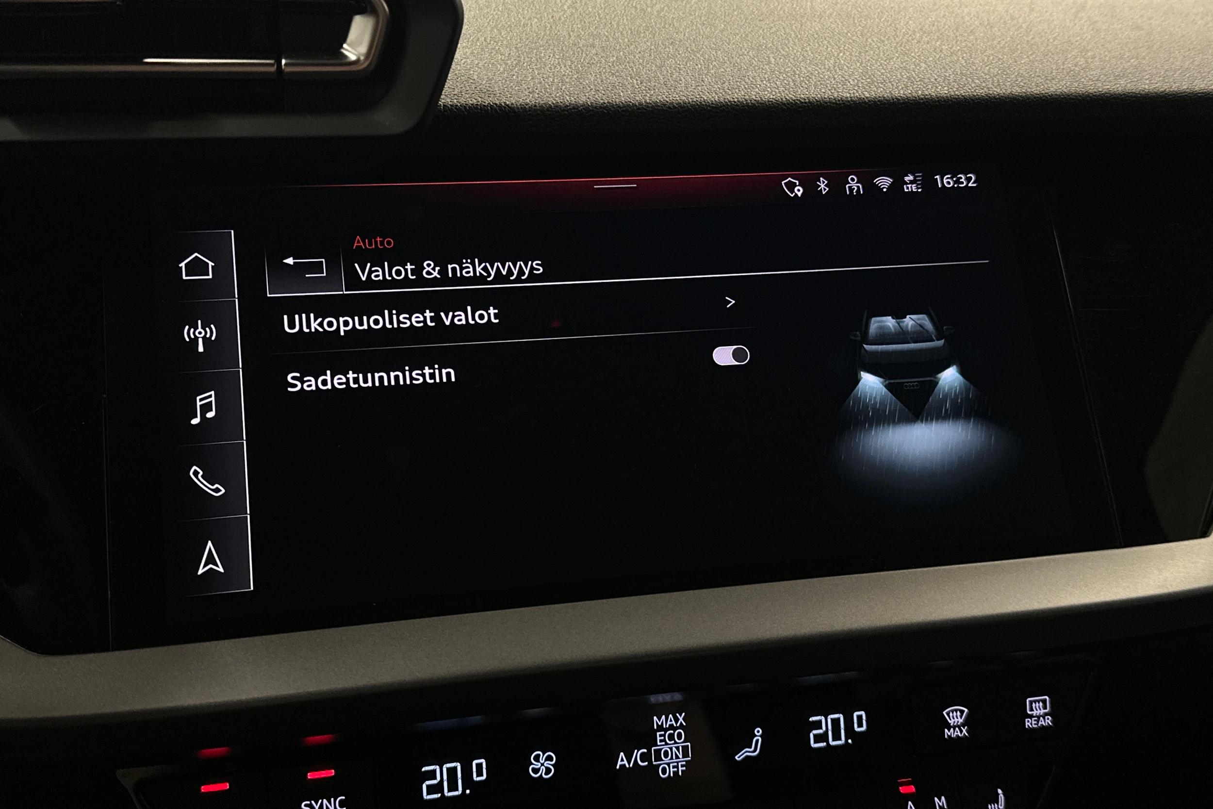 punainen Audi A3 2025 kuva 24.