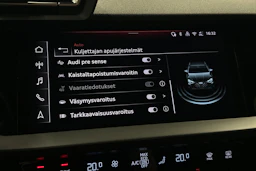 punainen Audi A3 2025 kuva 26.