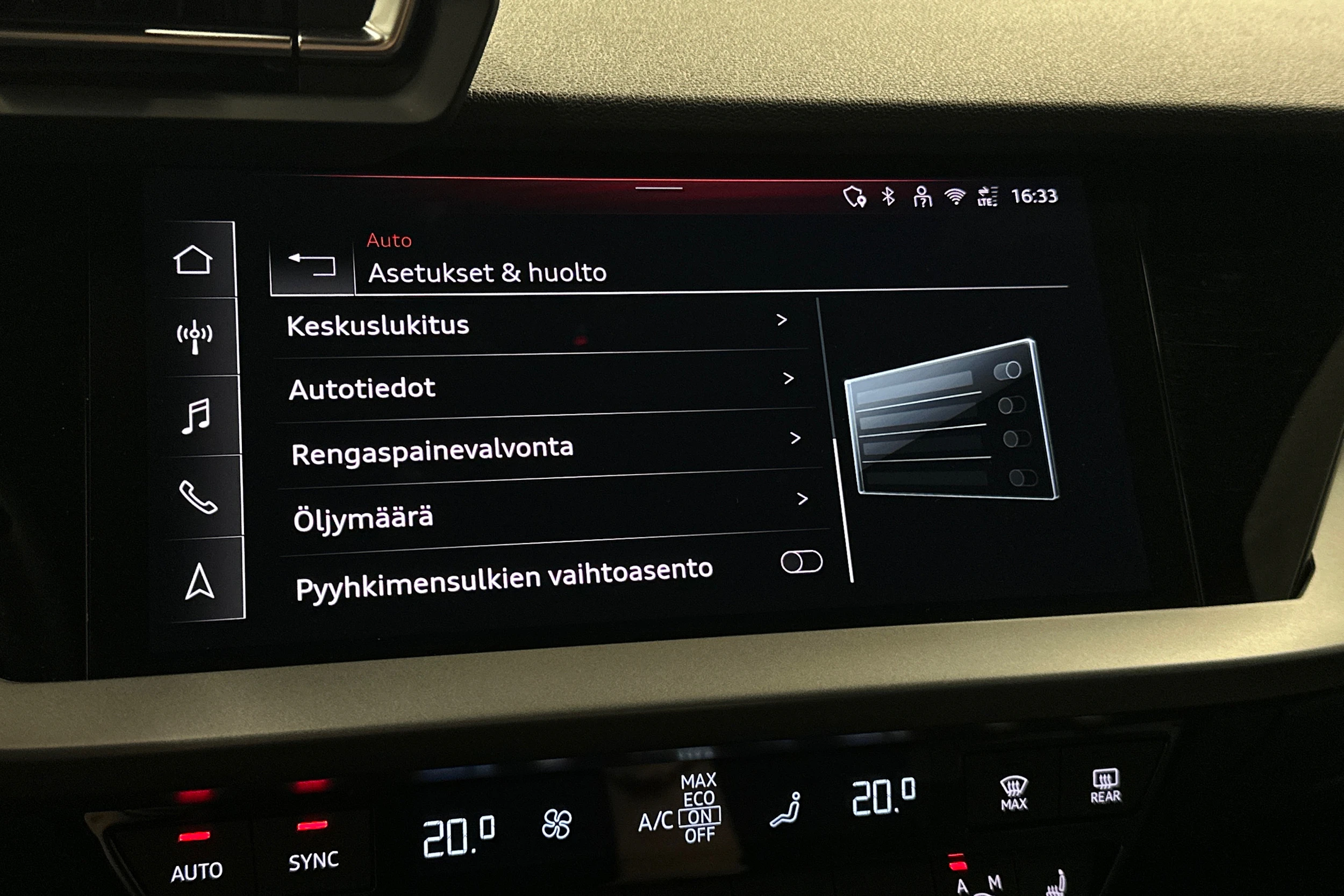punainen Audi A3 2025 kuva 28.