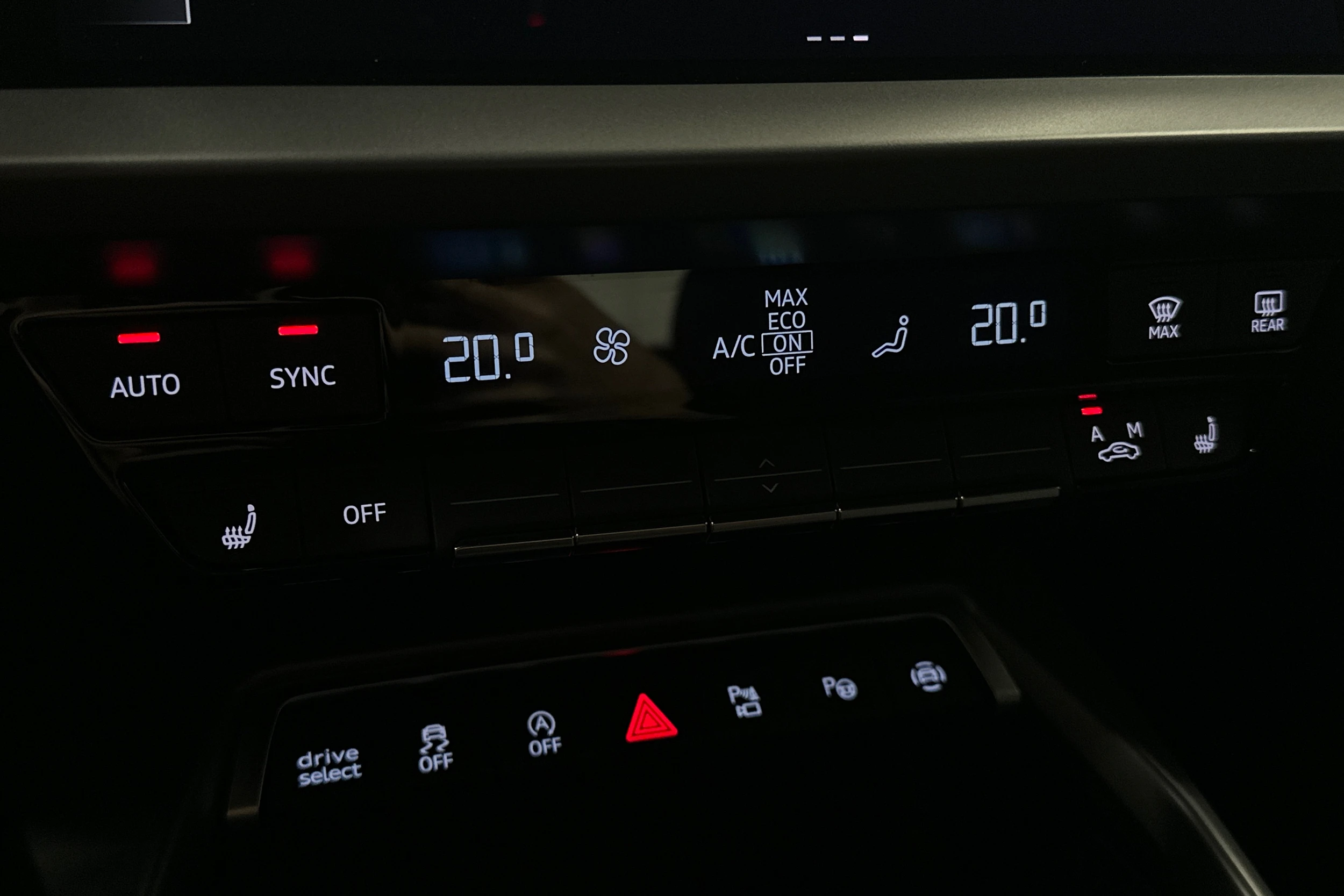 punainen Audi A3 2025 kuva 32.