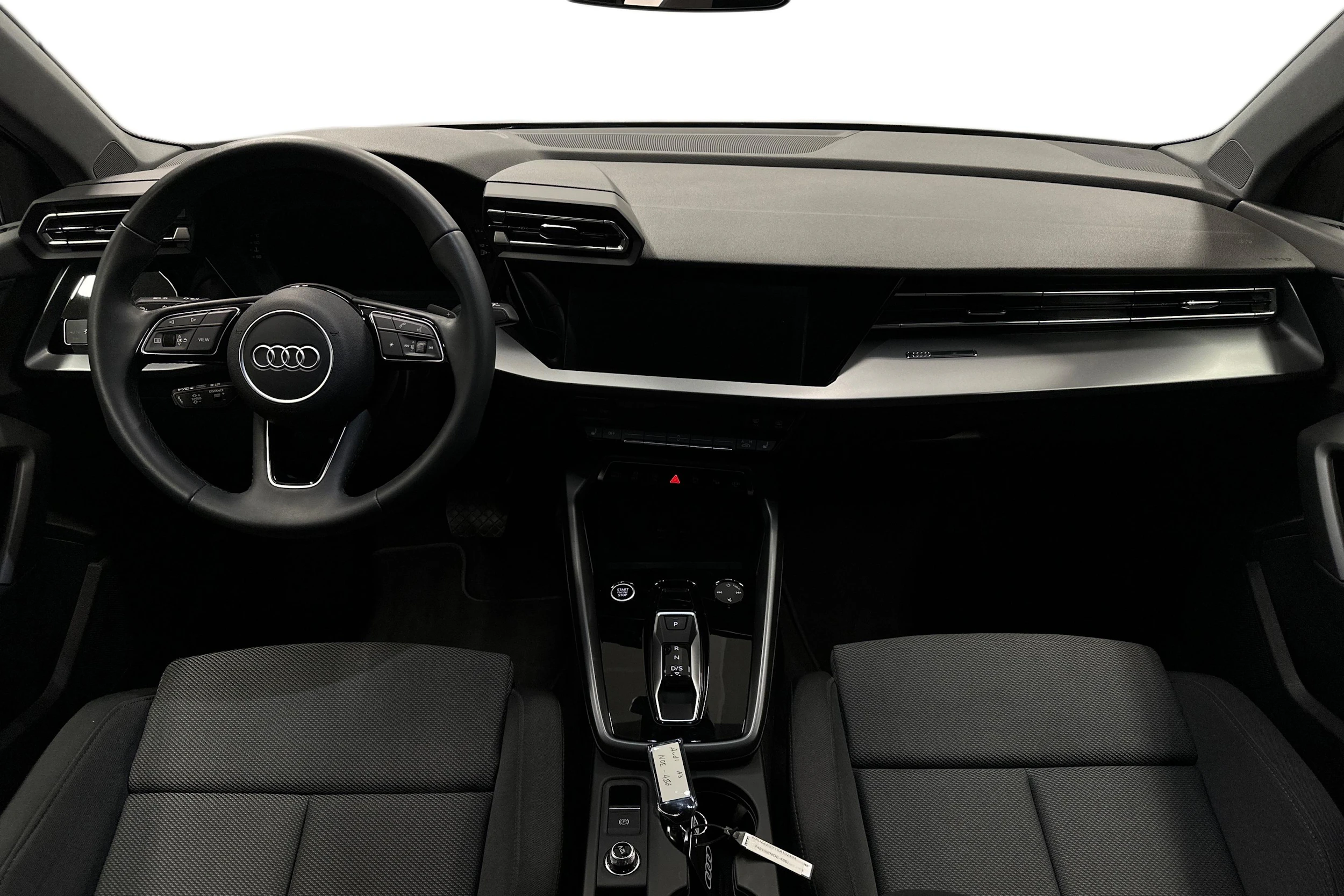 sininen Audi A3 2025 kuva 7.