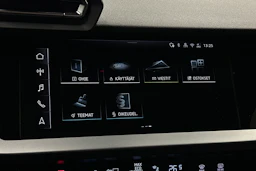 sininen Audi A3 2025 kuva 17.