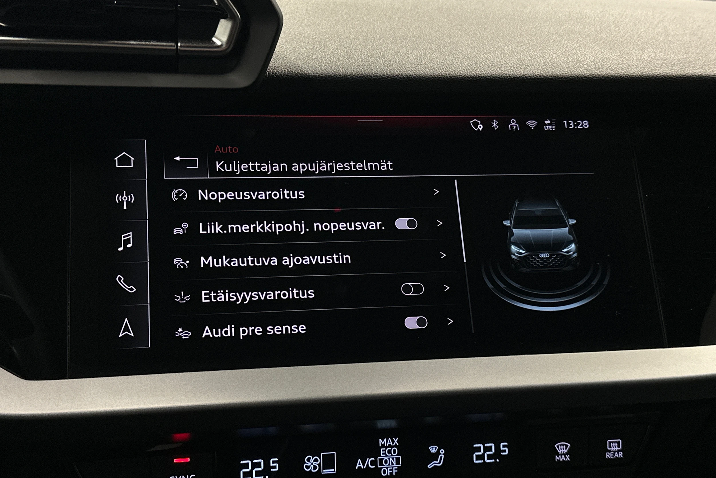 sininen Audi A3 2025 kuva 25.