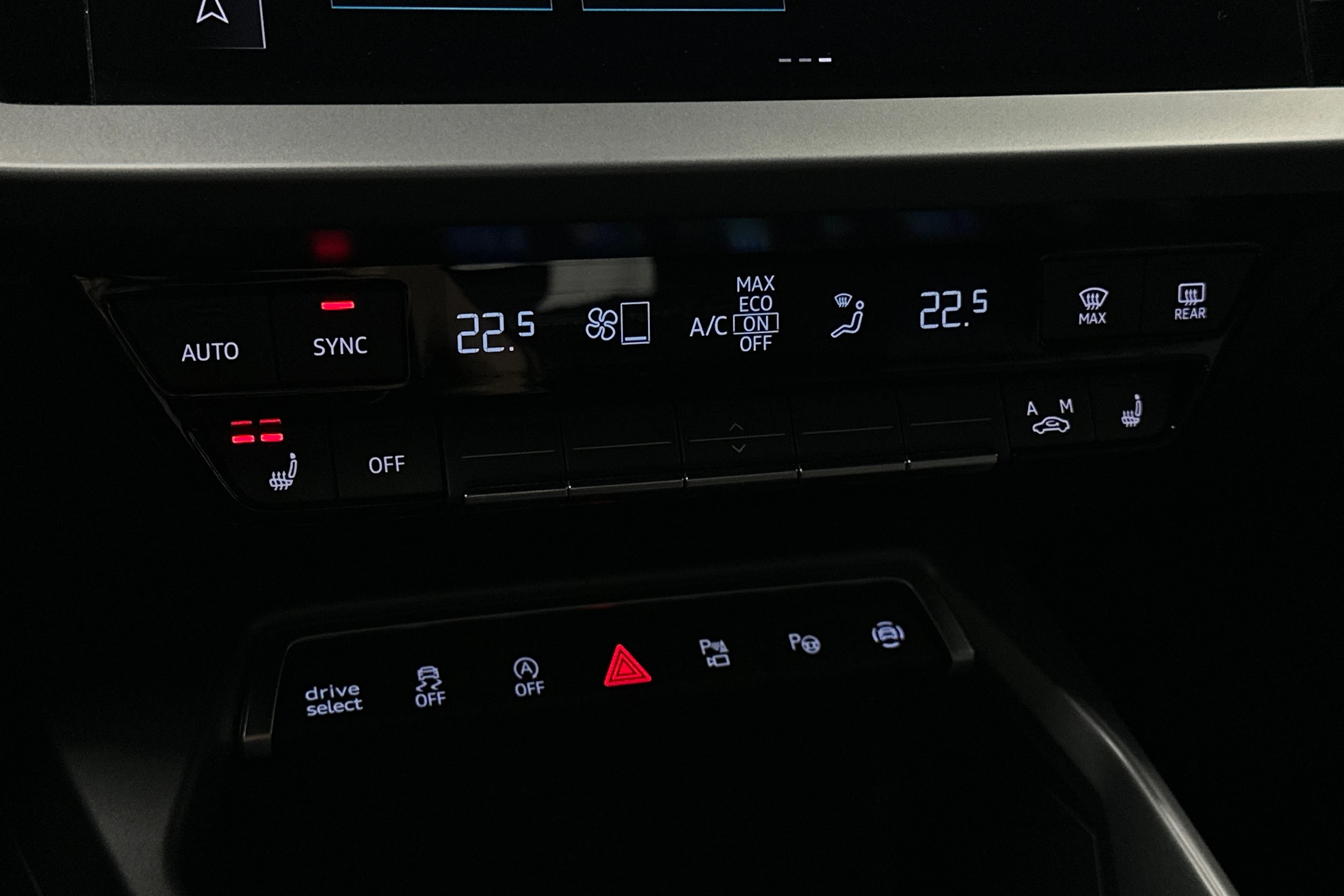 sininen Audi A3 2025 kuva 30.