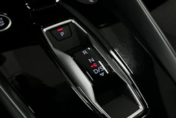 sininen Audi A3 2025 kuva 32.
